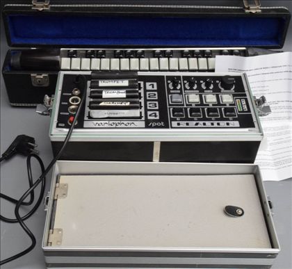 Realton-Variophon Spot with seven cards